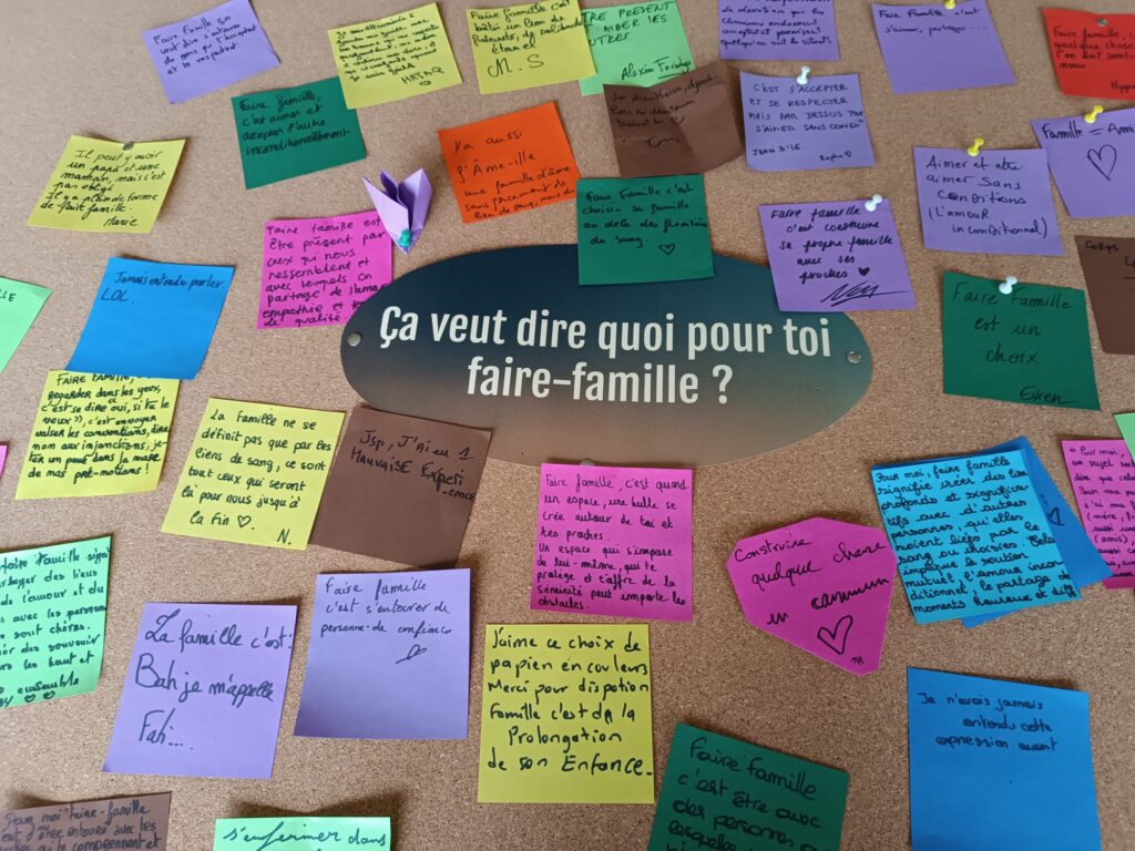 Mur « faire-famille »